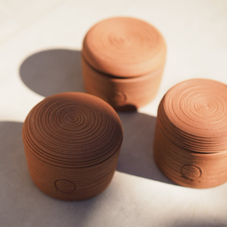 Aios Terracota Pot Natural Candle with Lid